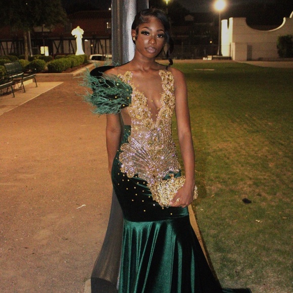 Prom Dress - Picture 3 of 3